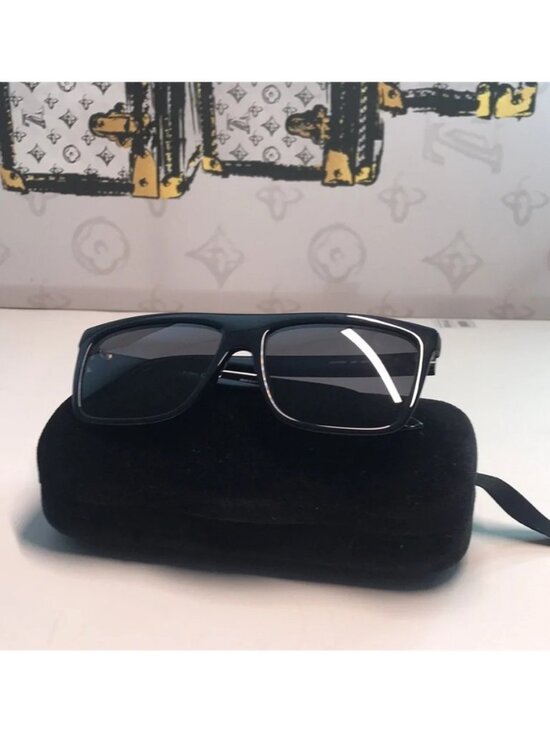 New ✨ Authentic Gucci GG0748S 001 Sunglasses – Black Frame, Grey Lenses ✨ main image 9